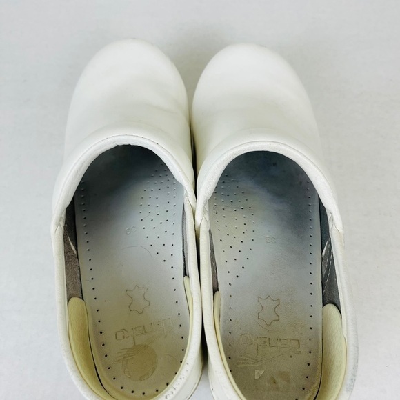 DANSKO Nursecore Minimalist Distressed WHITE Leather CLOGS Mules Sz 39 - Picture 8 of 15